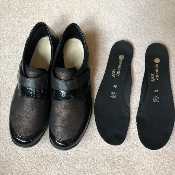 Like New Black Slip-On Remonte 81784 Shoes with Velcro Closures, Size 39 - Picture 2 of 11